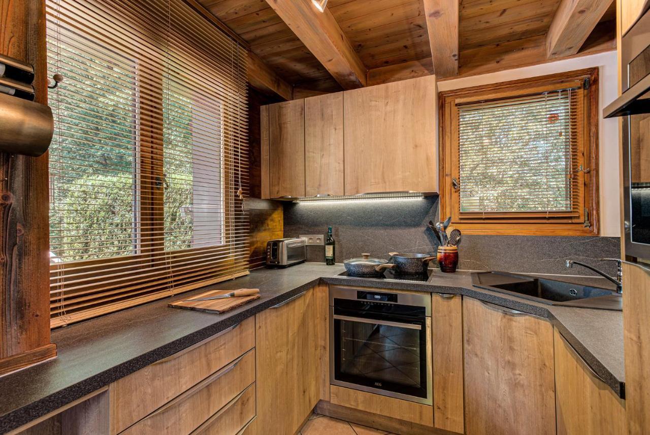 Chalet Blackbushe - Traditional Chalet - Alpes Travel - Sleeps 4-6 Les Houches Luaran gambar