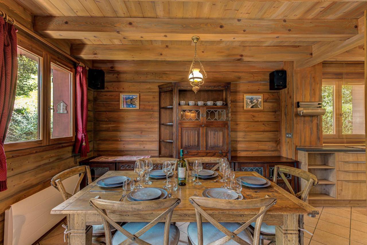 Chalet Blackbushe - Traditional Chalet - Alpes Travel - Sleeps 4-6 Les Houches Luaran gambar